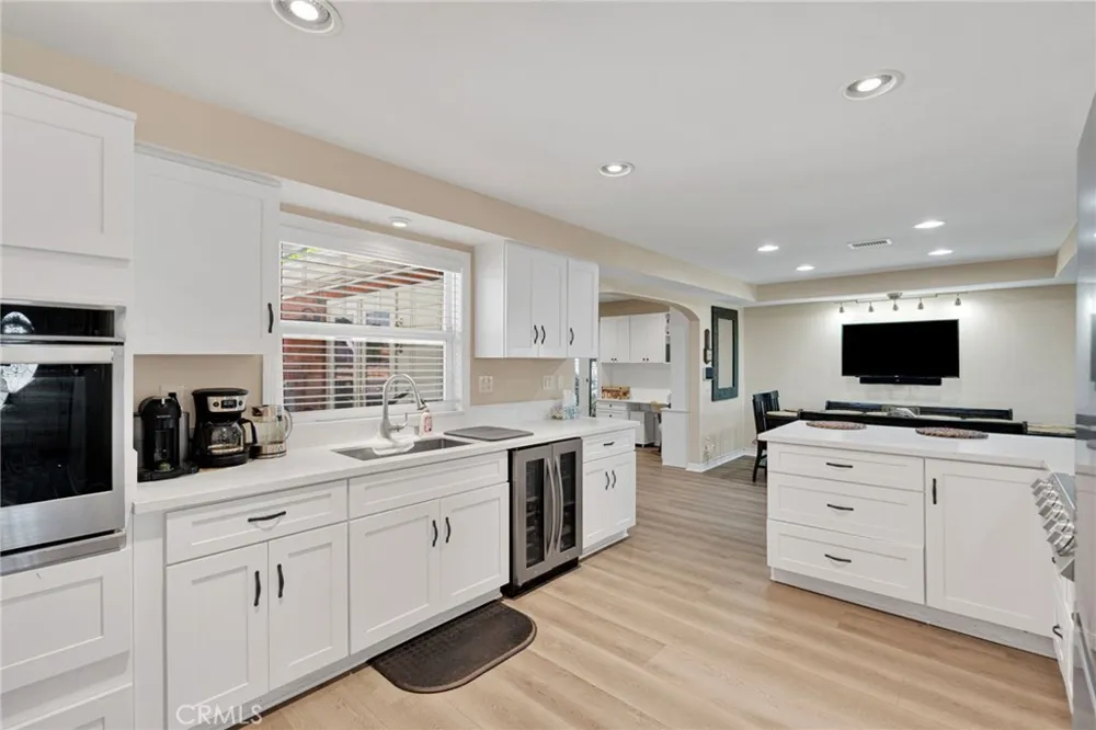 246 E Mission Corona, CA 92879