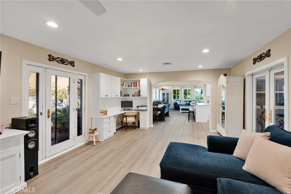 246 E Mission Corona, CA 92879