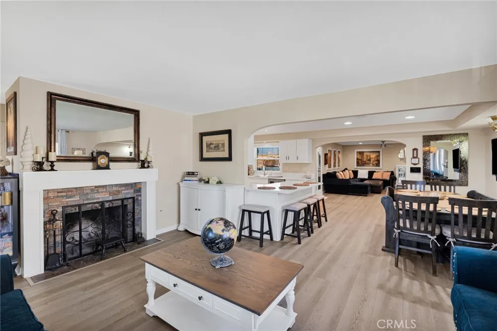 246 E Mission Corona, CA 92879