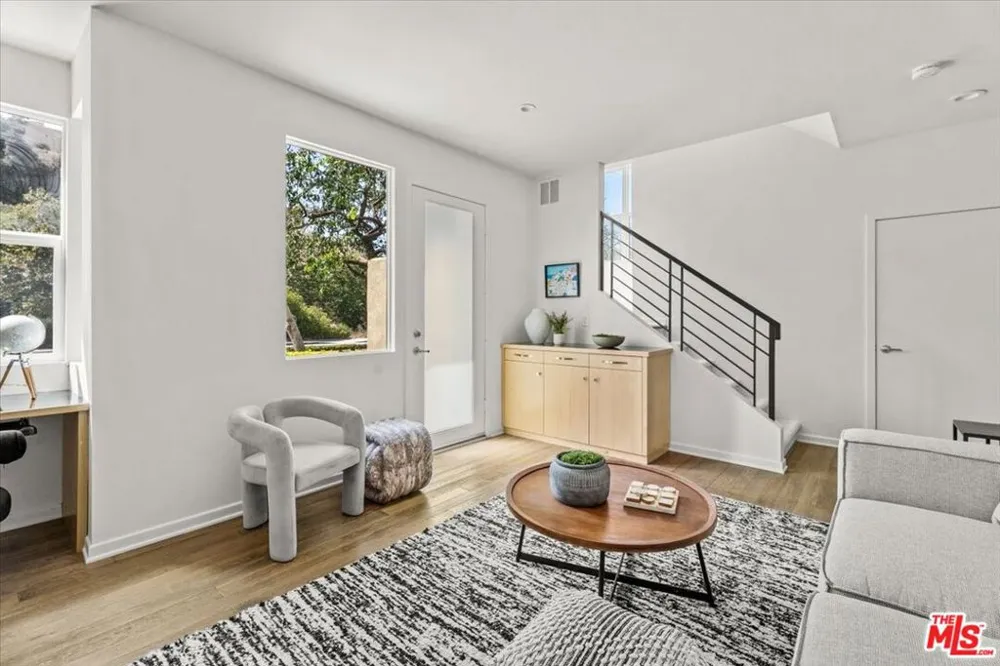 13027 Bluff Creek Drive #30 Playa Vista, CA 90094