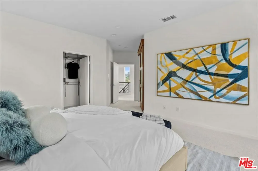 13027 Bluff Creek Drive #30 Playa Vista, CA 90094