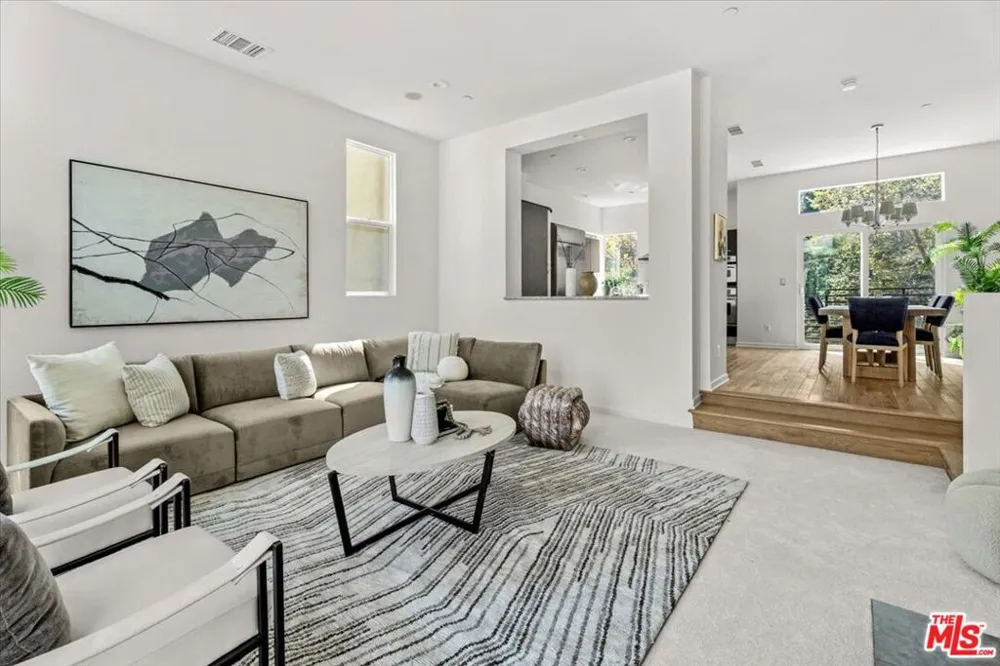 13027 Bluff Creek Drive #30 Playa Vista, CA 90094