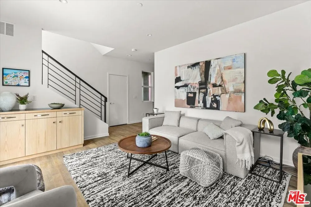 13027 Bluff Creek Drive #30 Playa Vista, CA 90094