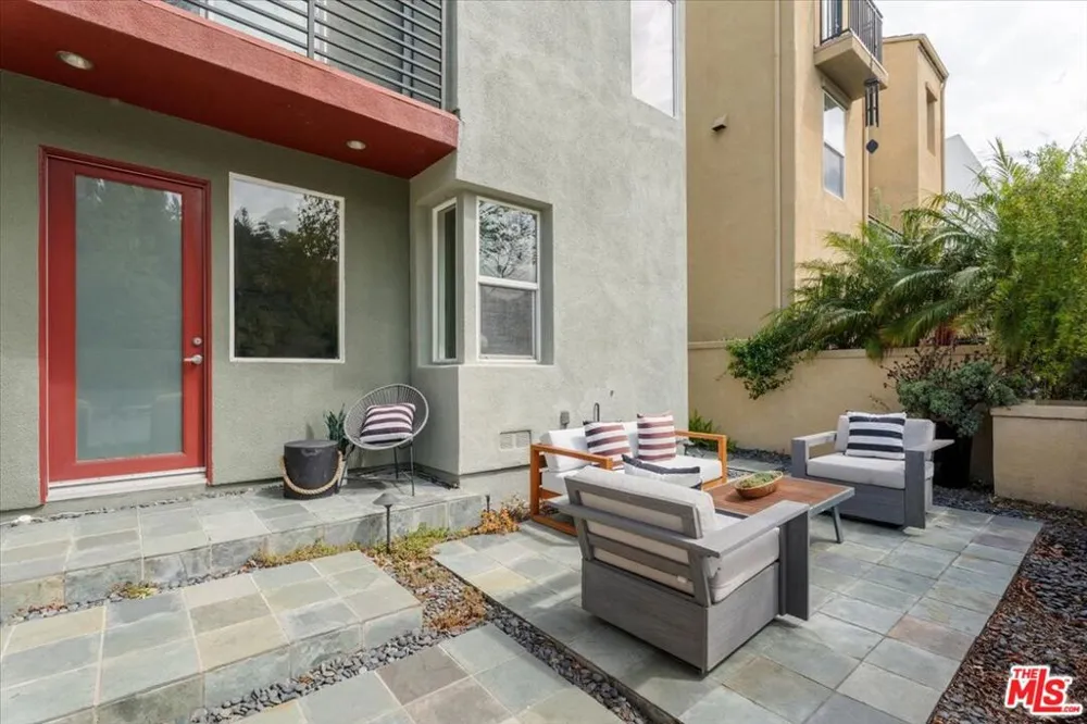 13027 Bluff Creek Drive #30 Playa Vista, CA 90094
