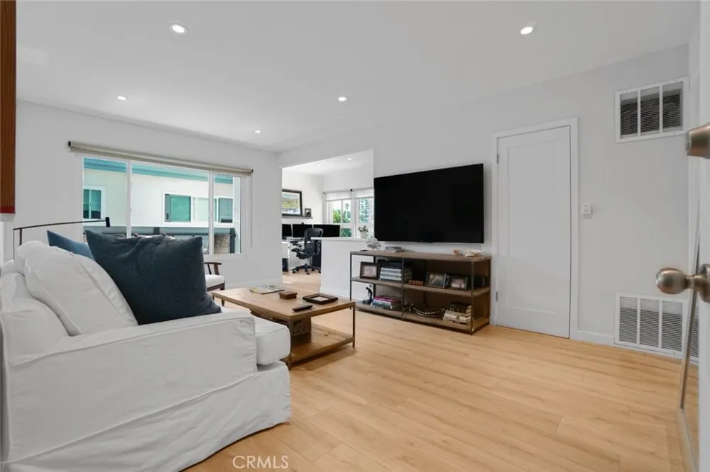 1017 5th Santa Monica, CA 90403