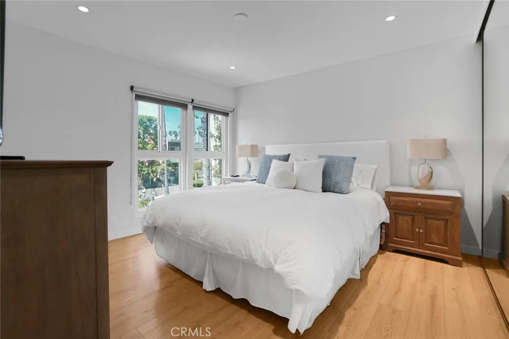 1017 5th Santa Monica, CA 90403