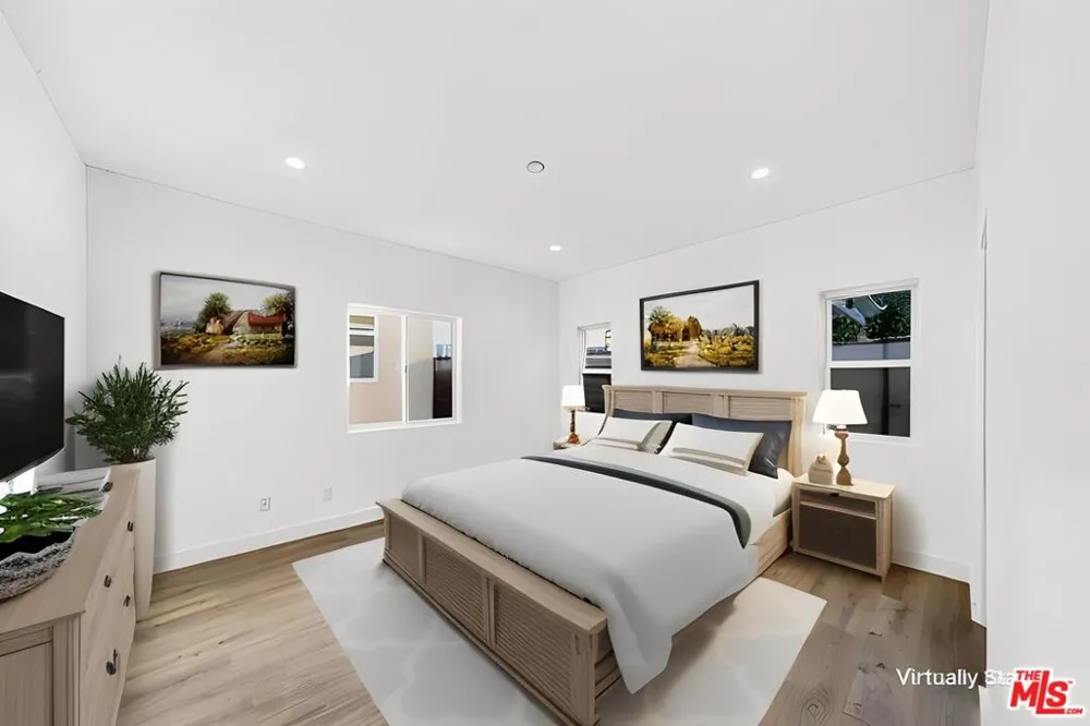 17625 Burbank Boulevard Encino, CA 91316
