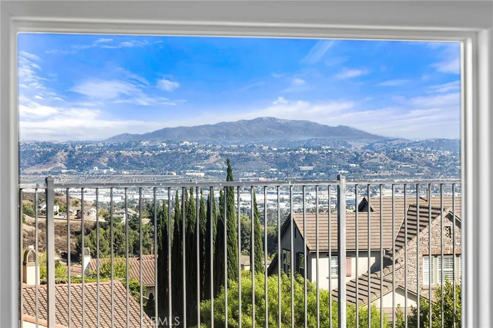 19528 Morning Grove Ln Walnut, CA 91789
