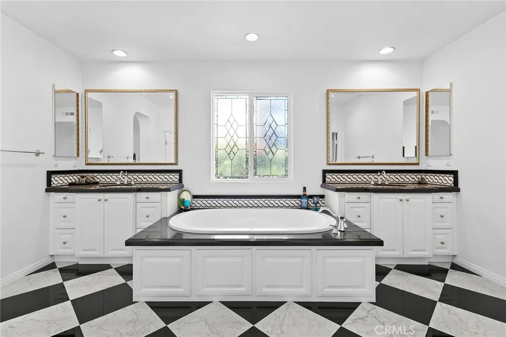 19528 Morning Grove Ln Walnut, CA 91789