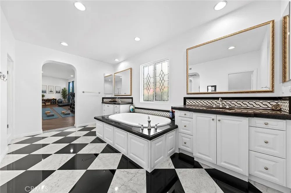 19528 Morning Grove Ln Walnut, CA 91789
