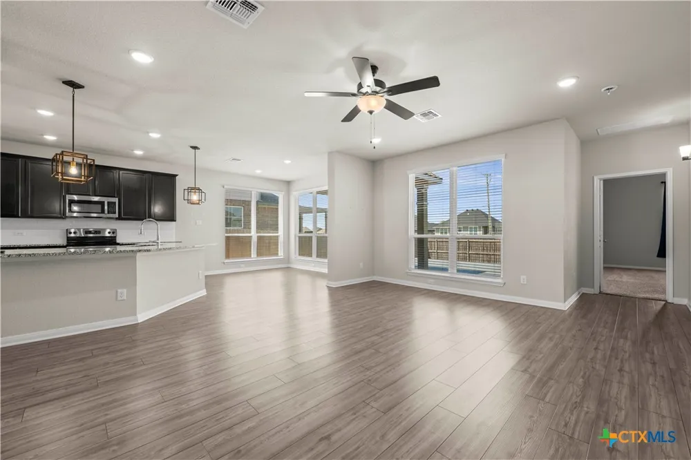 1906 Longmire Loop Temple, TX 76502