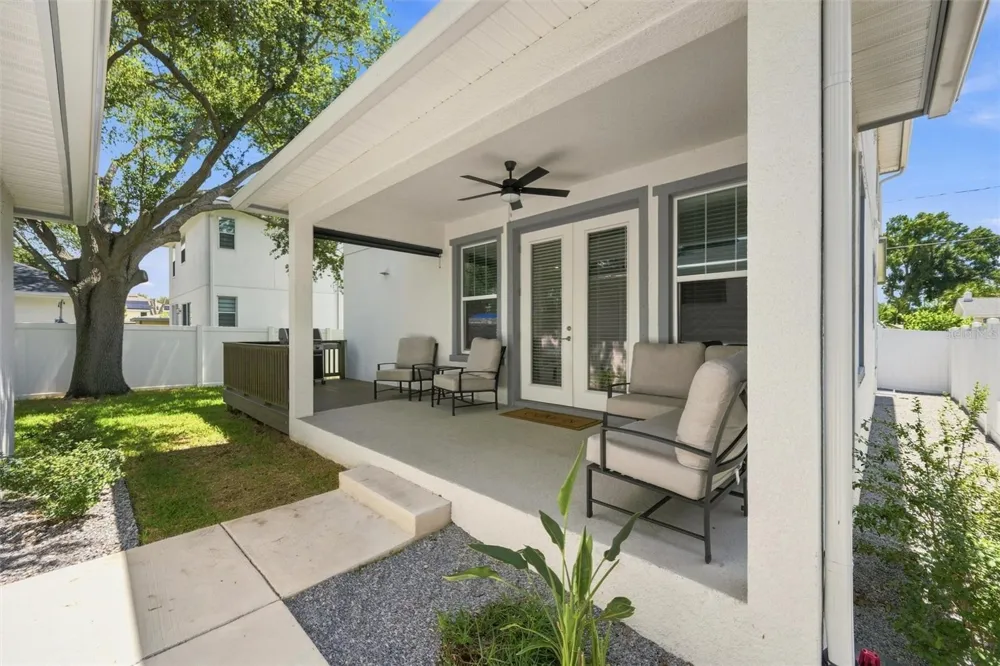 1915 W STATE STREET Tampa, FL 33606