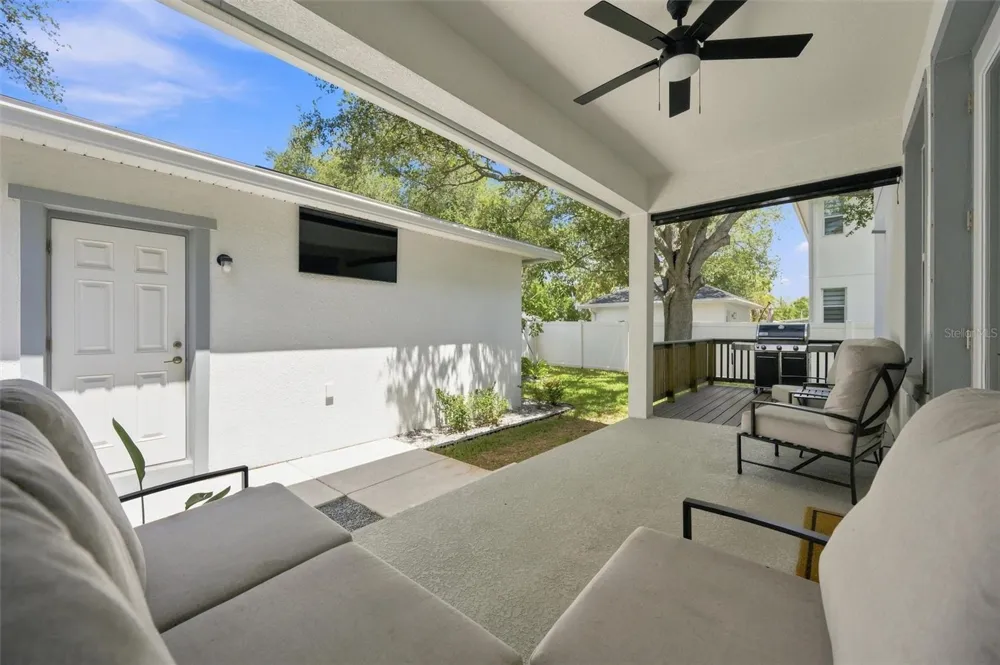 1915 W STATE STREET Tampa, FL 33606