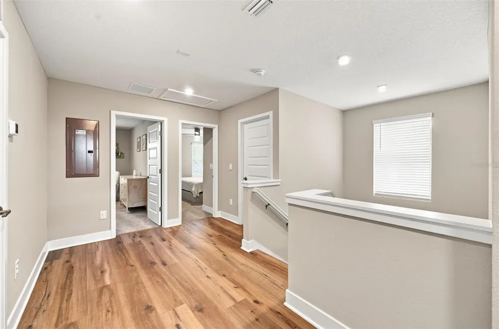 1915 W STATE STREET Tampa, FL 33606