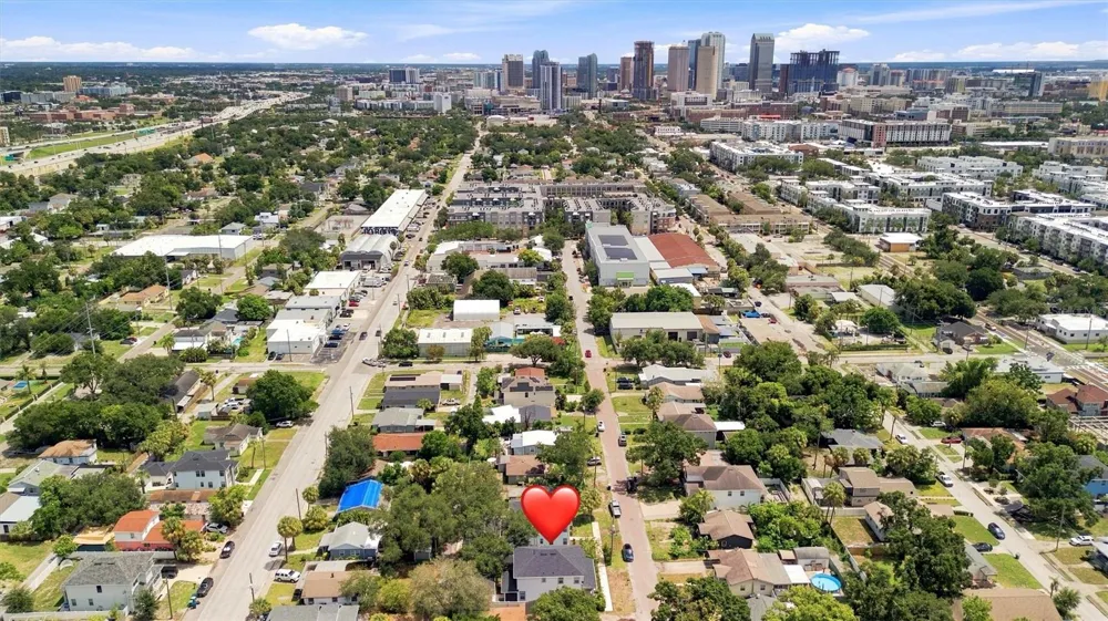 1915 W STATE STREET Tampa, FL 33606