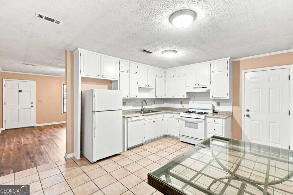 67 Rivercrest CT Riverdale, GA 30274