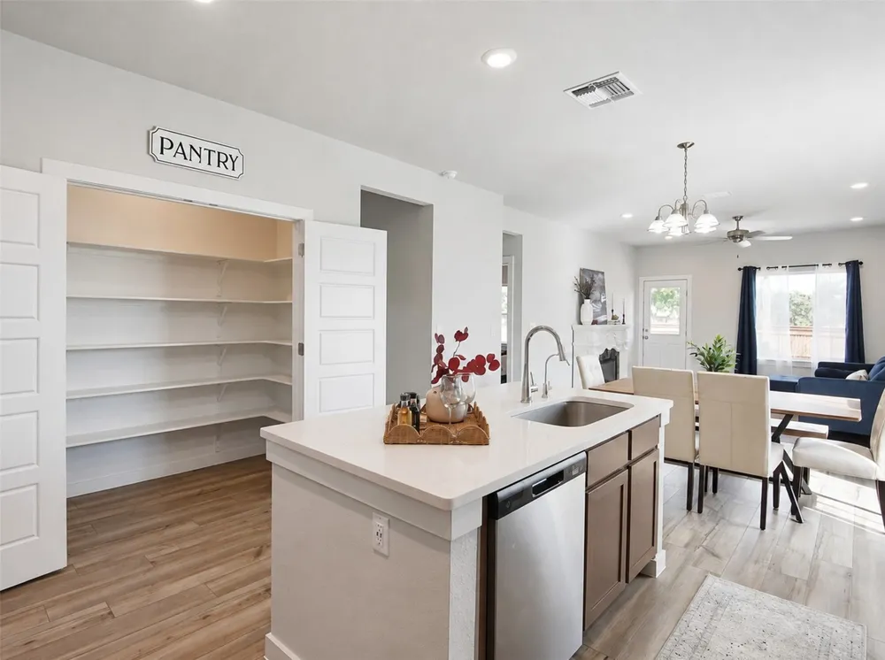 1924 Split Rock Road New Braunfels, TX 78130