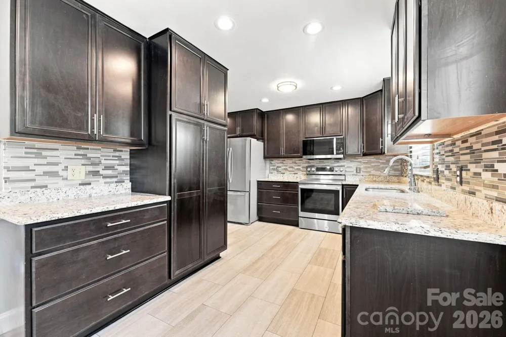 105 Peach Orchard Drive Greensboro, NC 27455