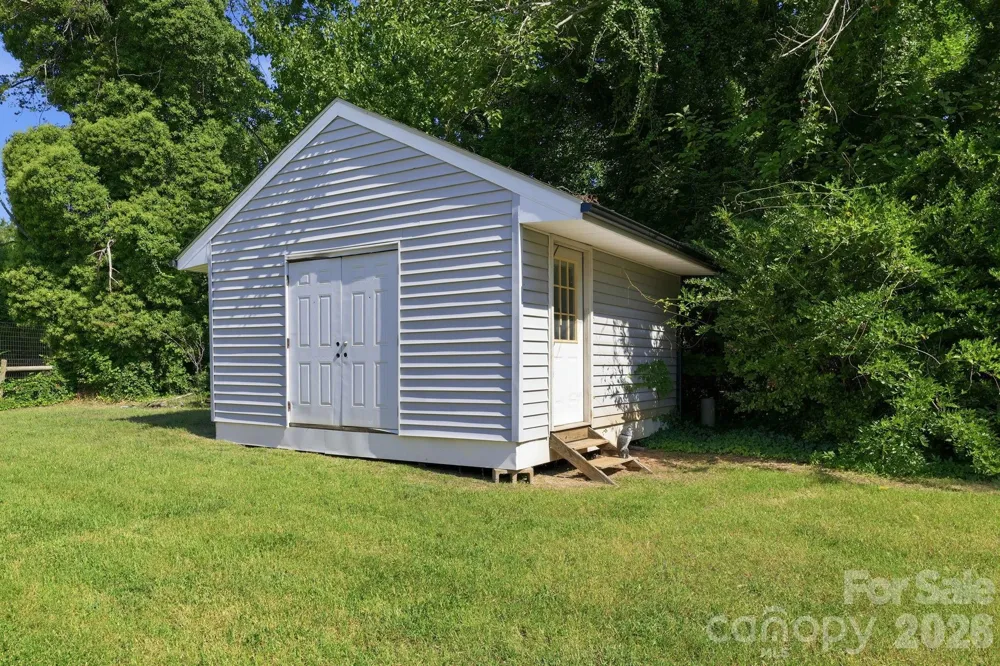 105 Peach Orchard Drive Greensboro, NC 27455