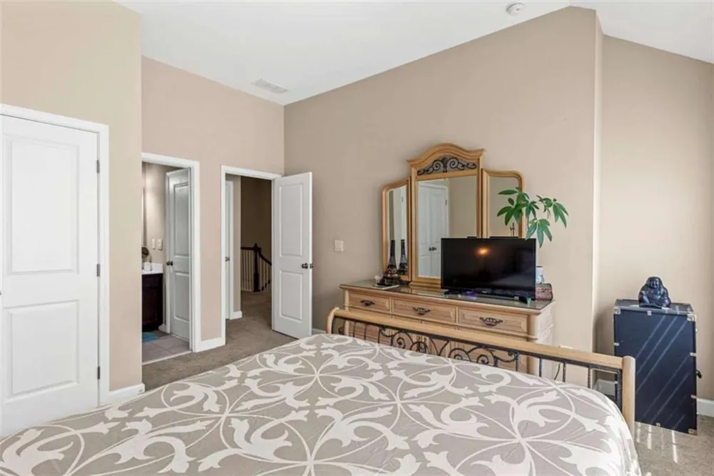 5100 Waters Edge Trail Roswell, GA 30075