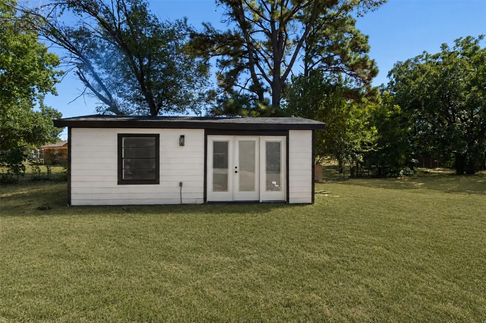 102 Amy Court Burleson, TX 76028