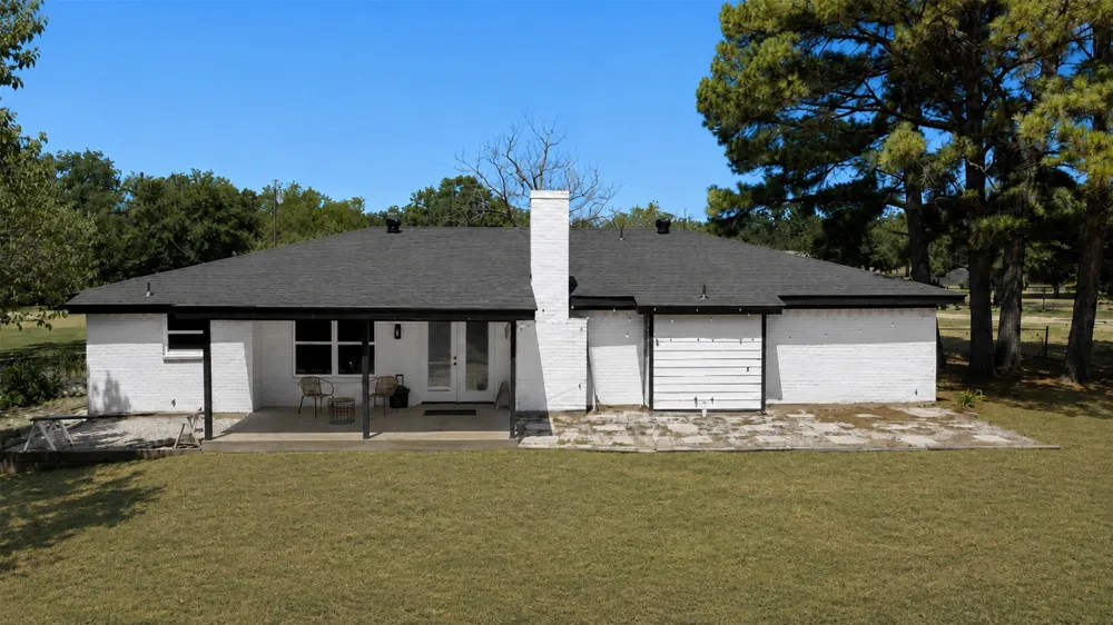 102 Amy Court Burleson, TX 76028