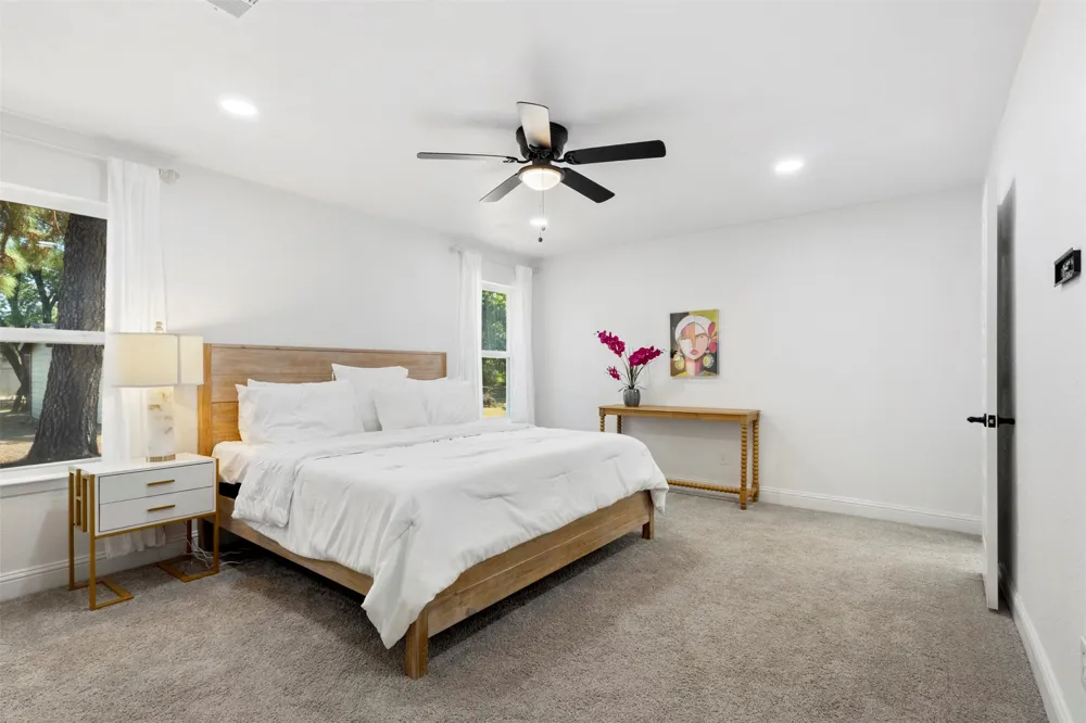 102 Amy Court Burleson, TX 76028