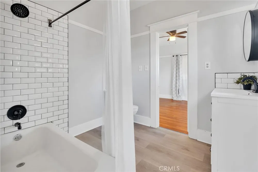812 S Howard Corona, CA 92879