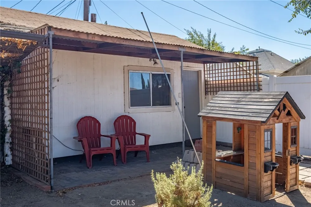 812 S Howard Corona, CA 92879