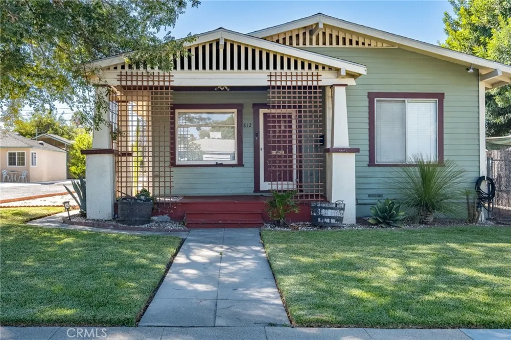 812 S Howard Corona, CA 92879