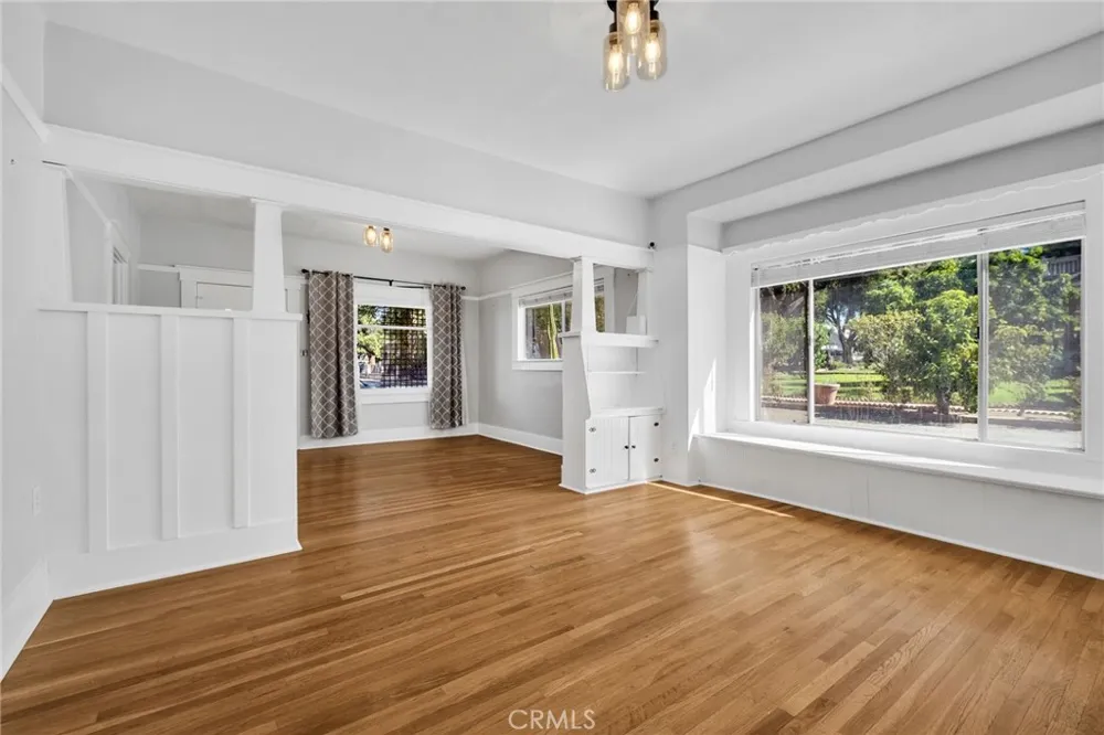 812 S Howard Corona, CA 92879