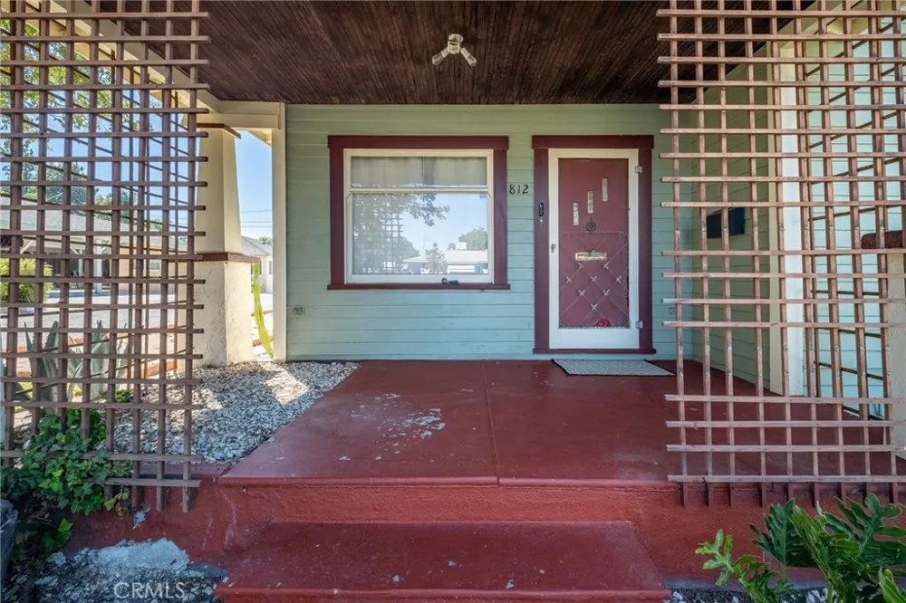 812 S Howard Corona, CA 92879