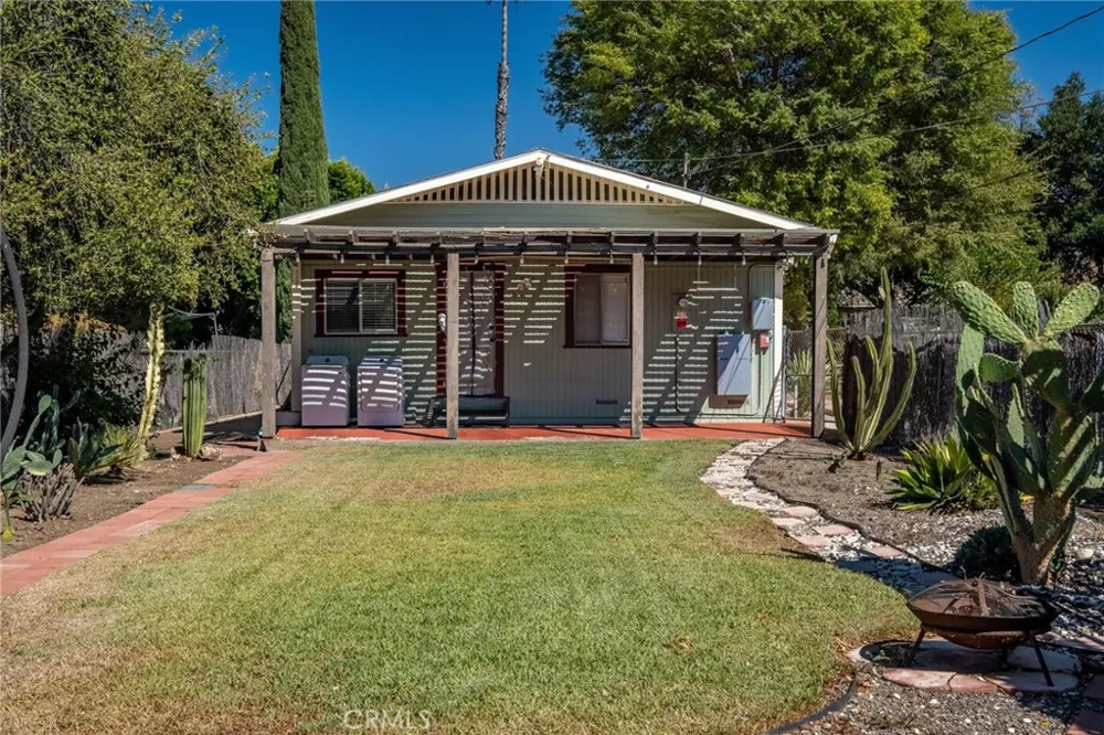 812 S Howard Corona, CA 92879