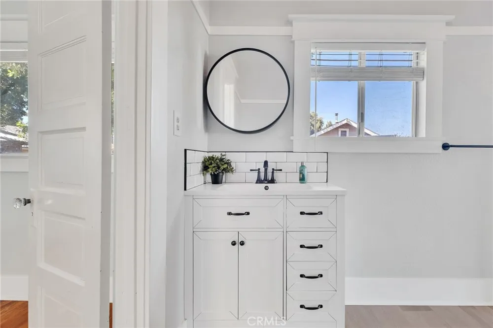 812 S Howard Corona, CA 92879