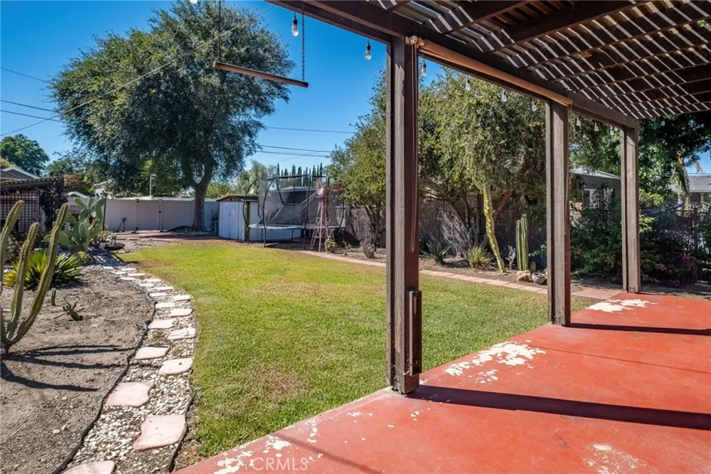 812 S Howard Corona, CA 92879