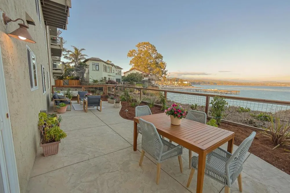 4820 Opal Cliff Drive #103 Capitola, CA 95010