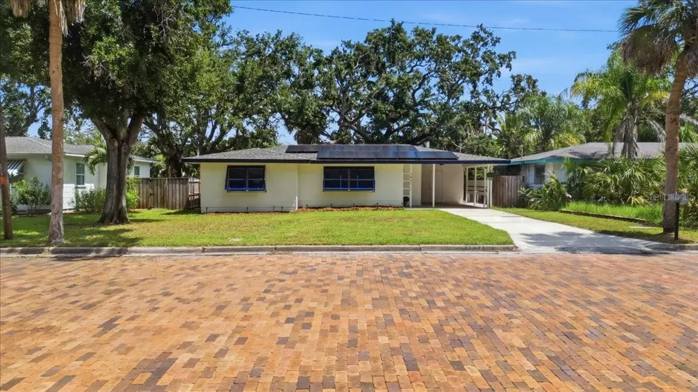 1837 PASADENA DRIVE Dunedin, FL 34698