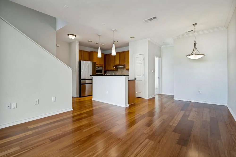 2016 Azure Pointe Drive Richardson, TX 75080