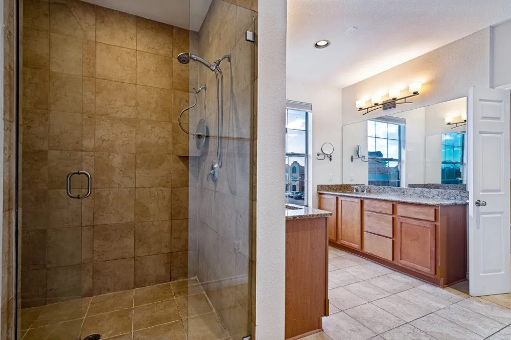 2016 Azure Pointe Drive Richardson, TX 75080
