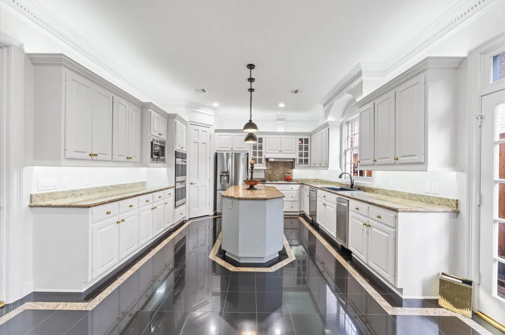 2222 Nantucket Drive #B Houston, TX 77057