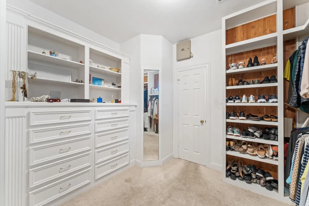 2222 Nantucket Drive #B Houston, TX 77057