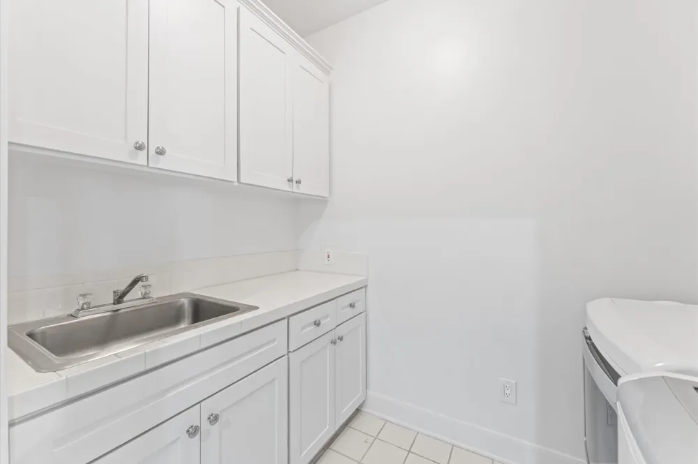 2222 Nantucket Drive #B Houston, TX 77057