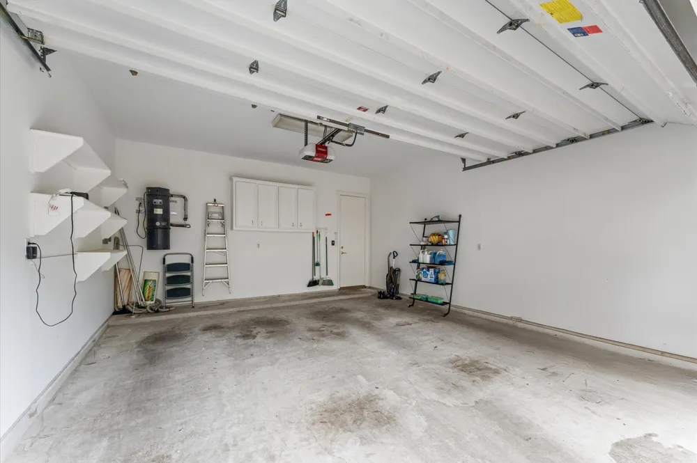 2222 Nantucket Drive #B Houston, TX 77057