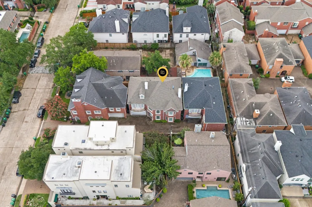 2222 Nantucket Drive #B Houston, TX 77057