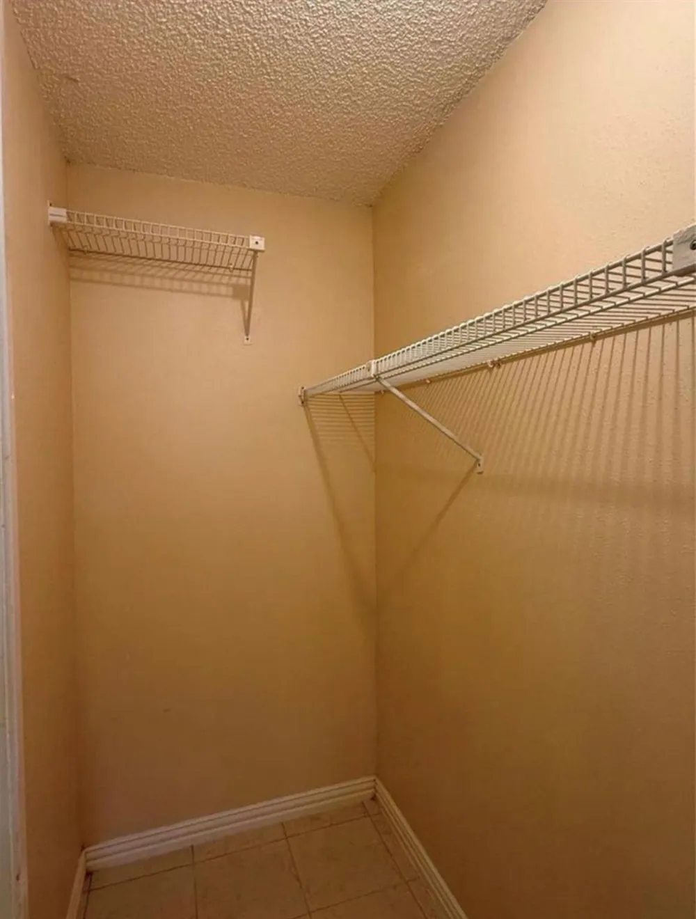 4027 Summit Valley Drive Houston, TX 77082