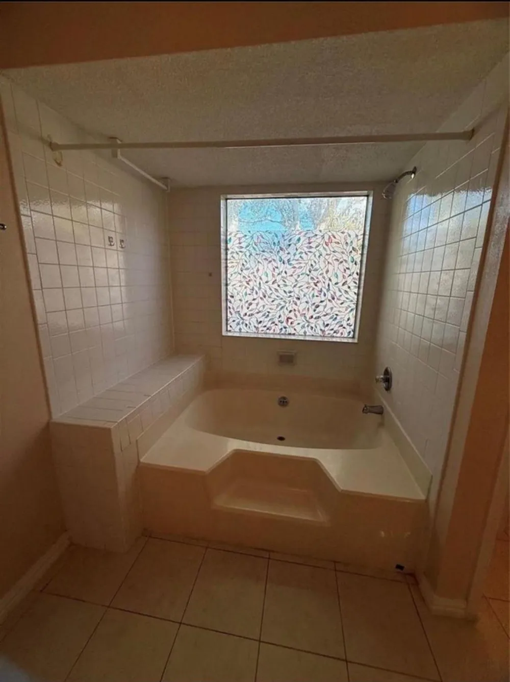 4027 Summit Valley Drive Houston, TX 77082