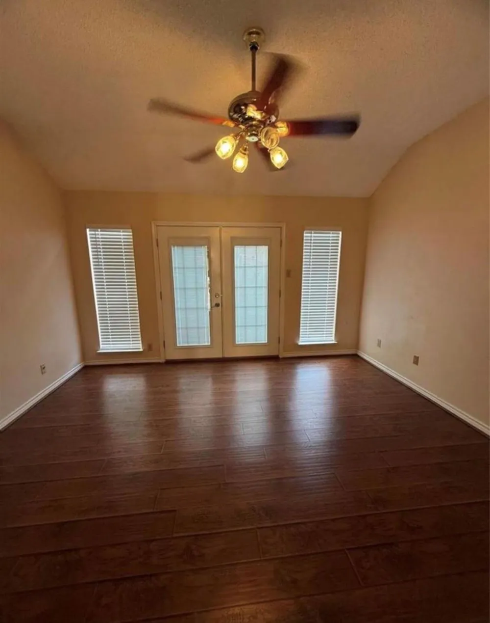 4027 Summit Valley Drive Houston, TX 77082