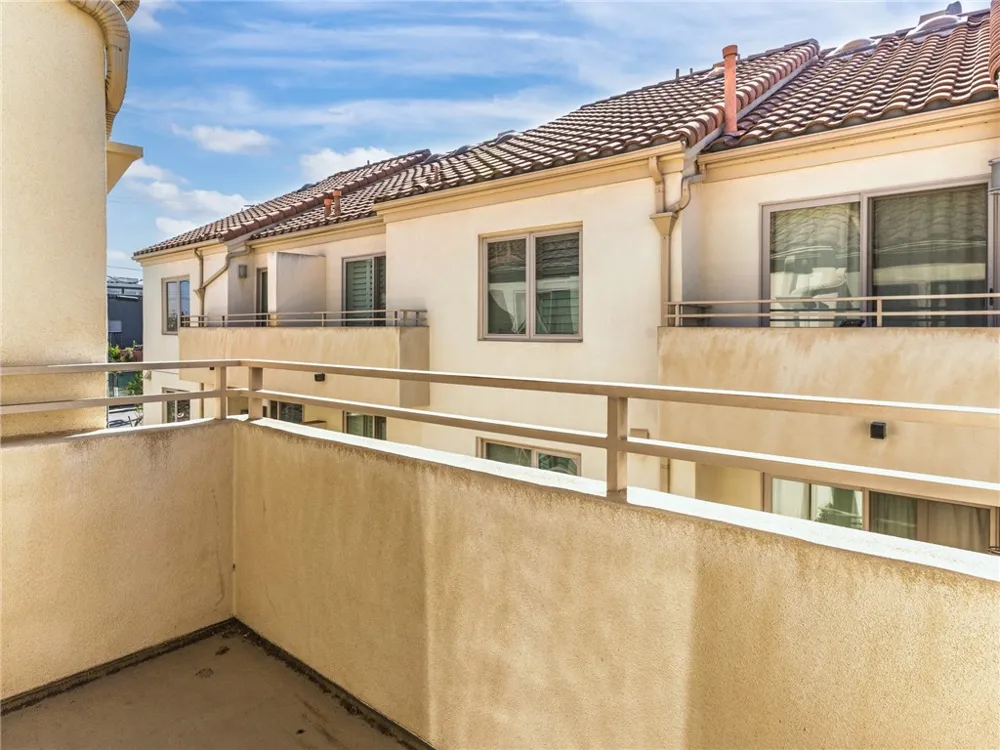 301 Kansas #C El Segundo, CA 90245