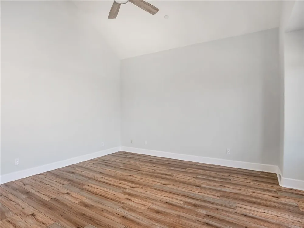 301 Kansas #C El Segundo, CA 90245