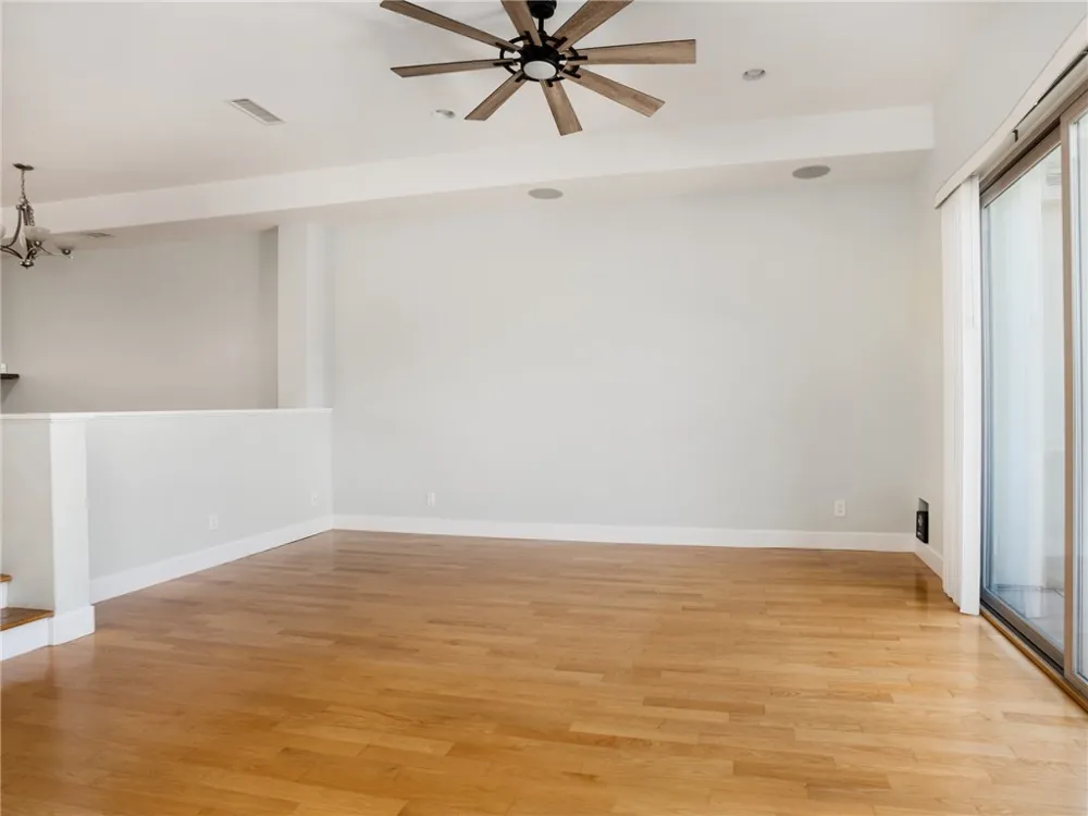 301 Kansas #C El Segundo, CA 90245